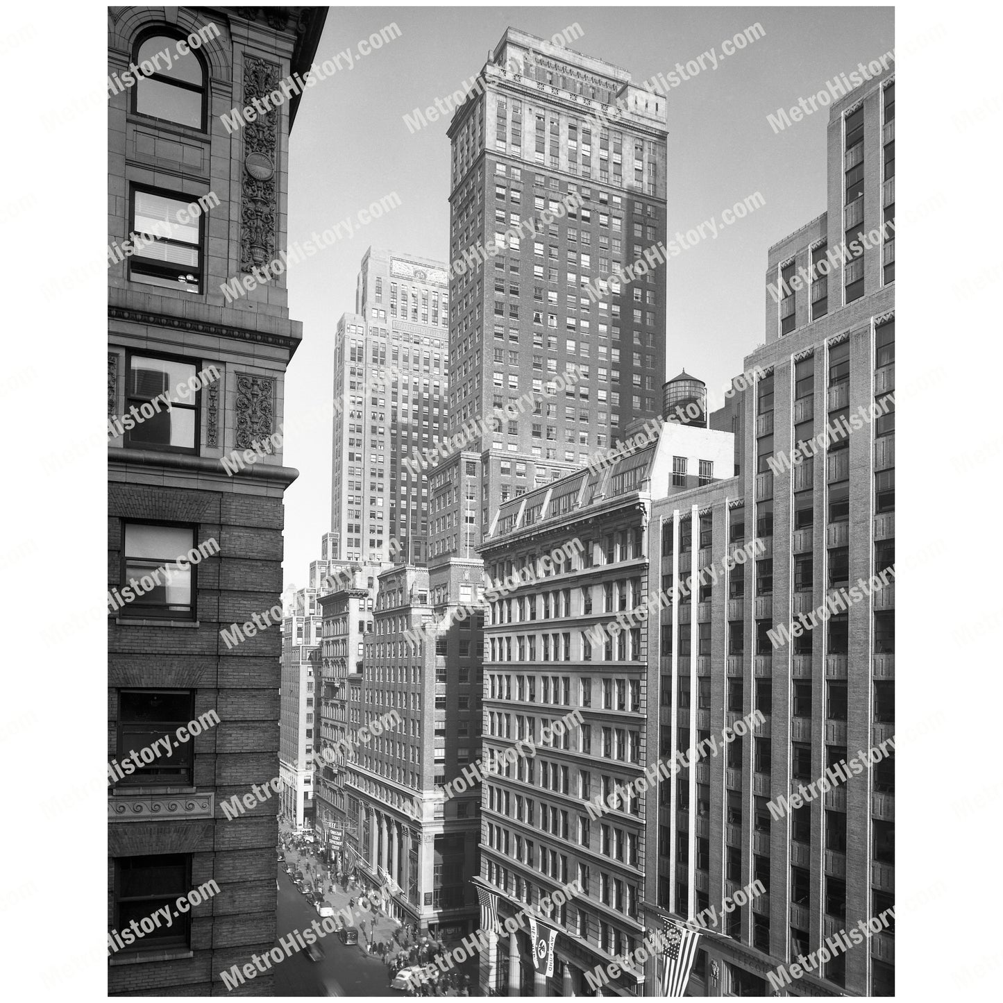 535-537 Fifth Avenue at East 44th Street, Manhattan