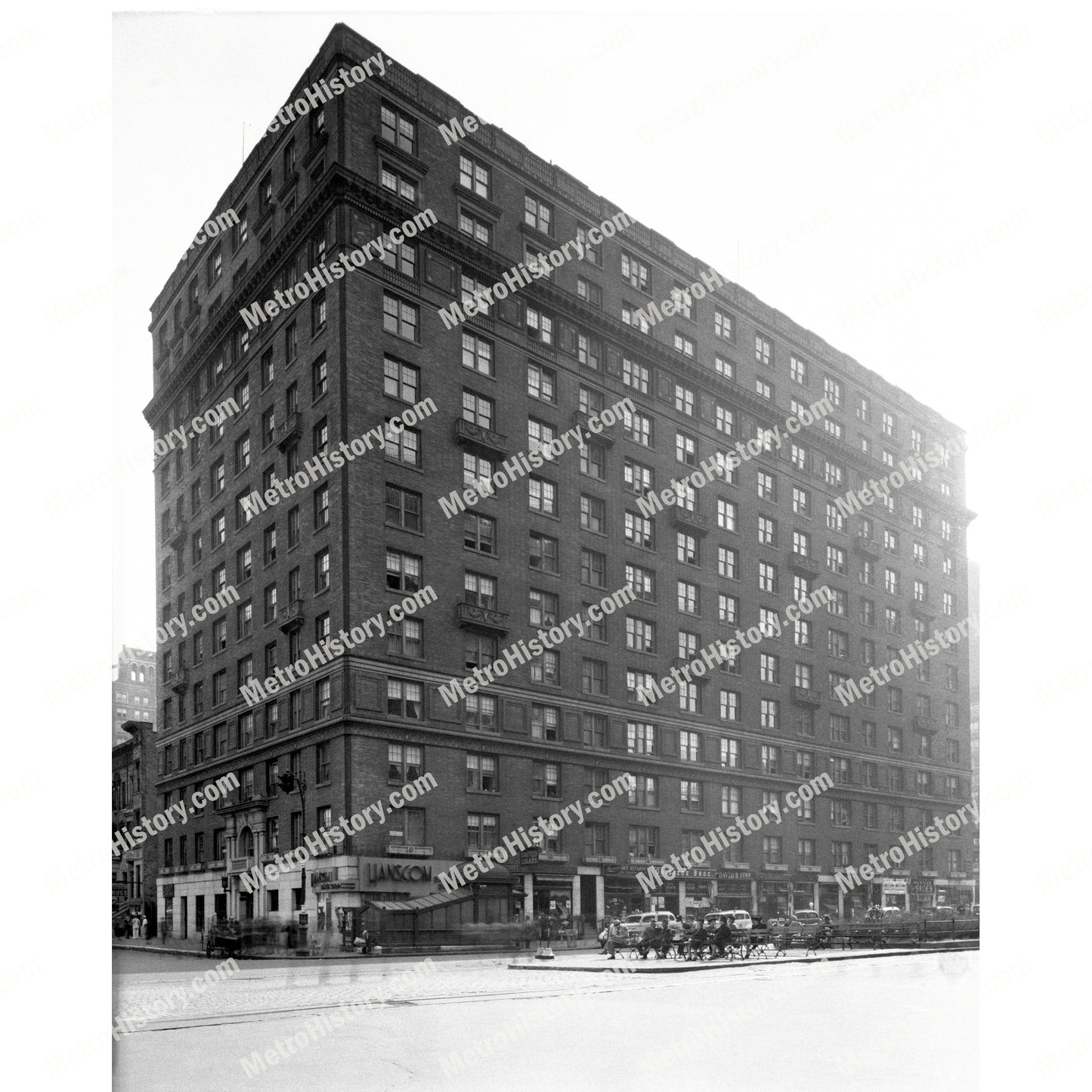 Sanford, 230 West 79th Street at Broadway, Manhattan
