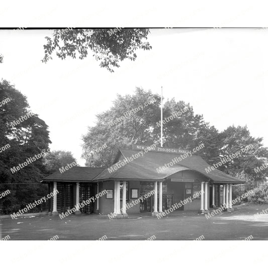 Bronx Zoological Garden, Fordham entrance, Bronx