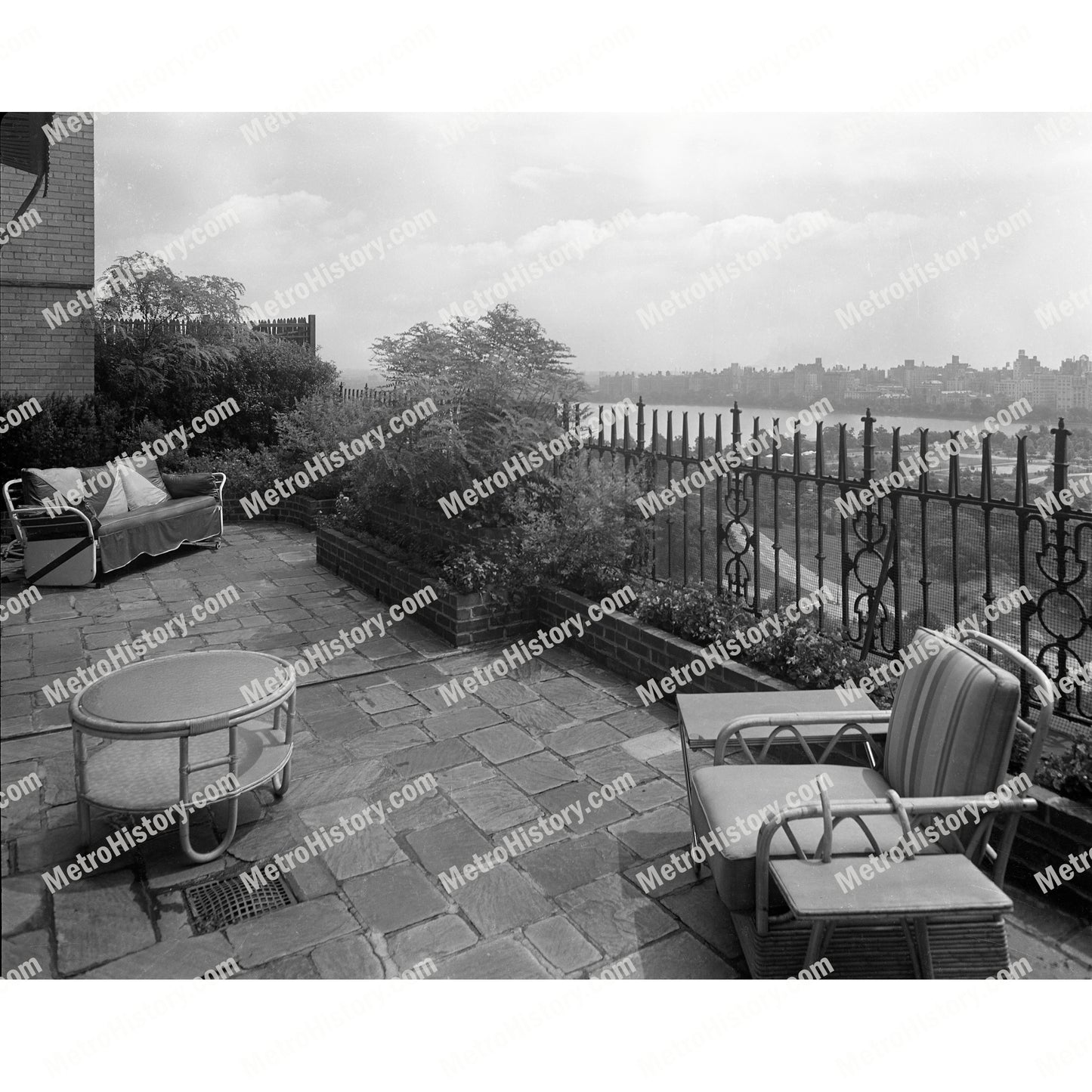 Beresford, 211 Central Park West, Manhattan, terrace of Apartment 19E