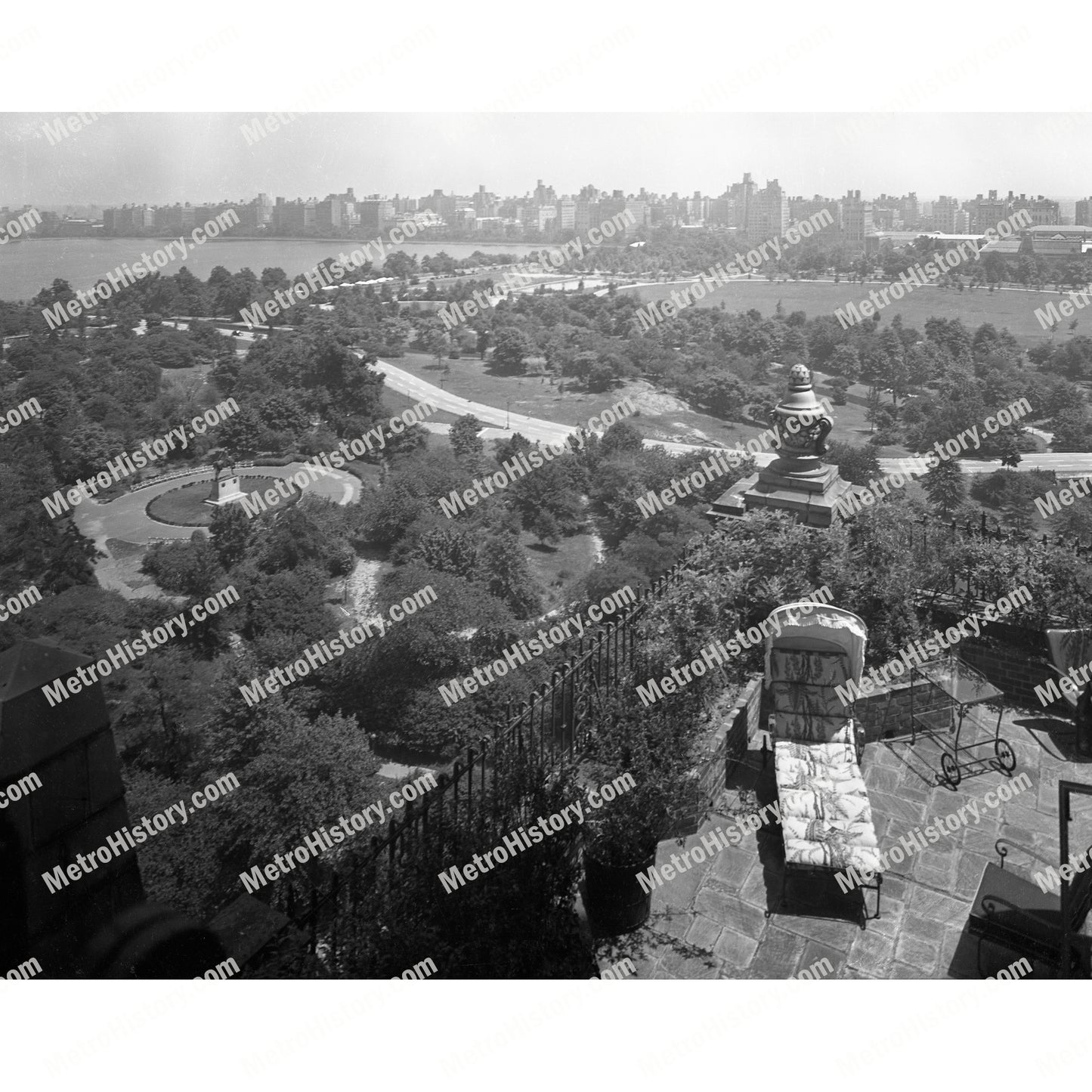 Beresford, 211 Central Park West, Manhattan, terrace of Apartment 17G