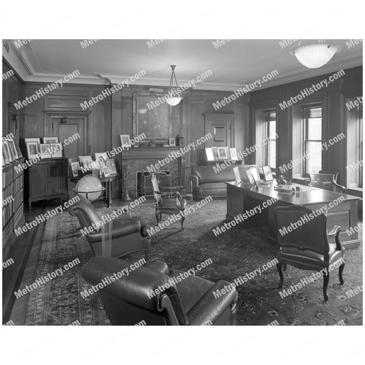 280 Broadway, Manhattan, interior, Room 736