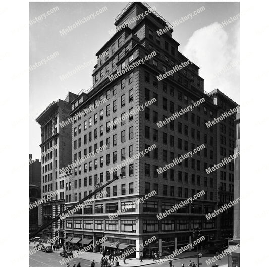 326-334 Fifth Avenue at West 33rd Street, Manhattan