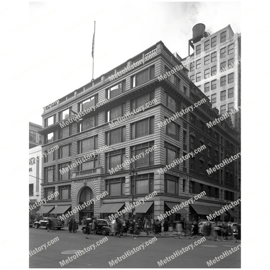 Franklin Simon, 420 Fifth Avenue at West 38th Street, Manhattan