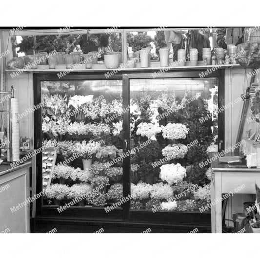 2082 Broadway at West 72nd Street, Manhattan, interior, flower store