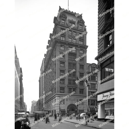 437 Fifth Avenue at East 39th Street, Manhattan