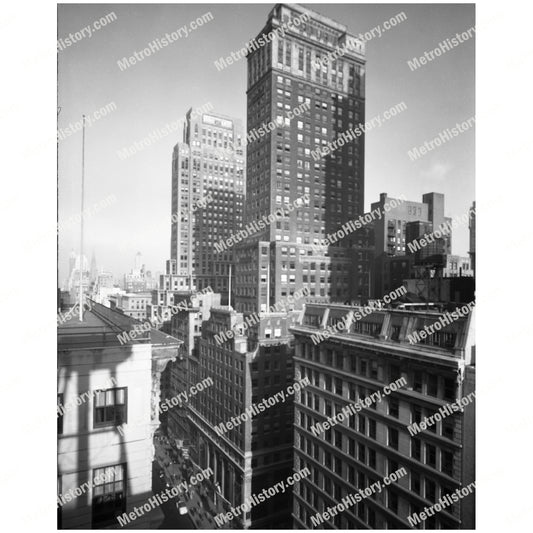 535-537 Fifth Avenue at East 44th Street, Manhattan