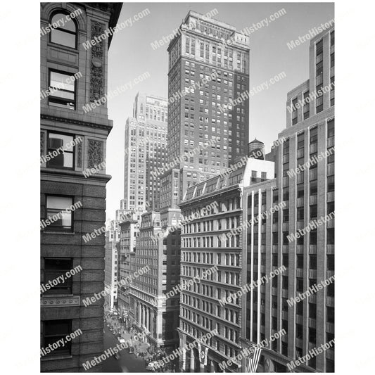 535-537 Fifth Avenue at East 44th Street, Manhattan