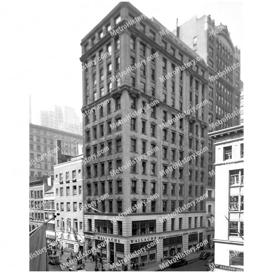 Wallachs, 542 Fifth Avenue at West 45th Street, Manhattan