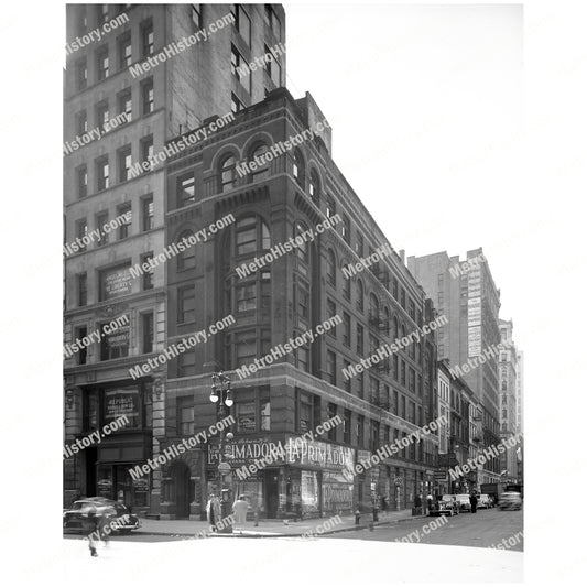 246 Fifth Avenue at West 28th Street, Manhattan