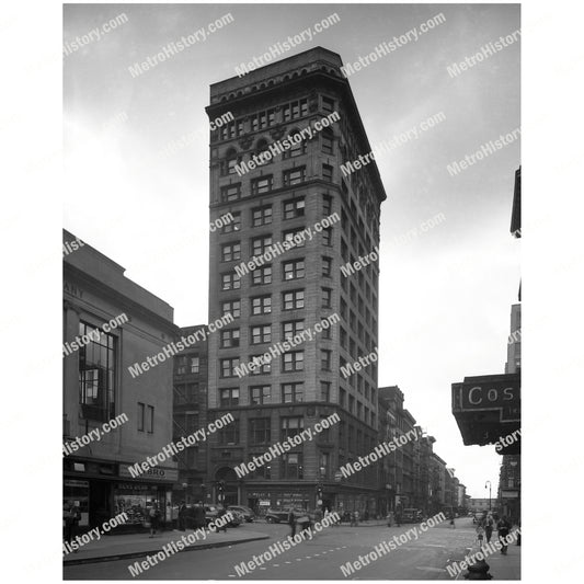 90-92 West Broadway at Chambers Street, Manhattan
