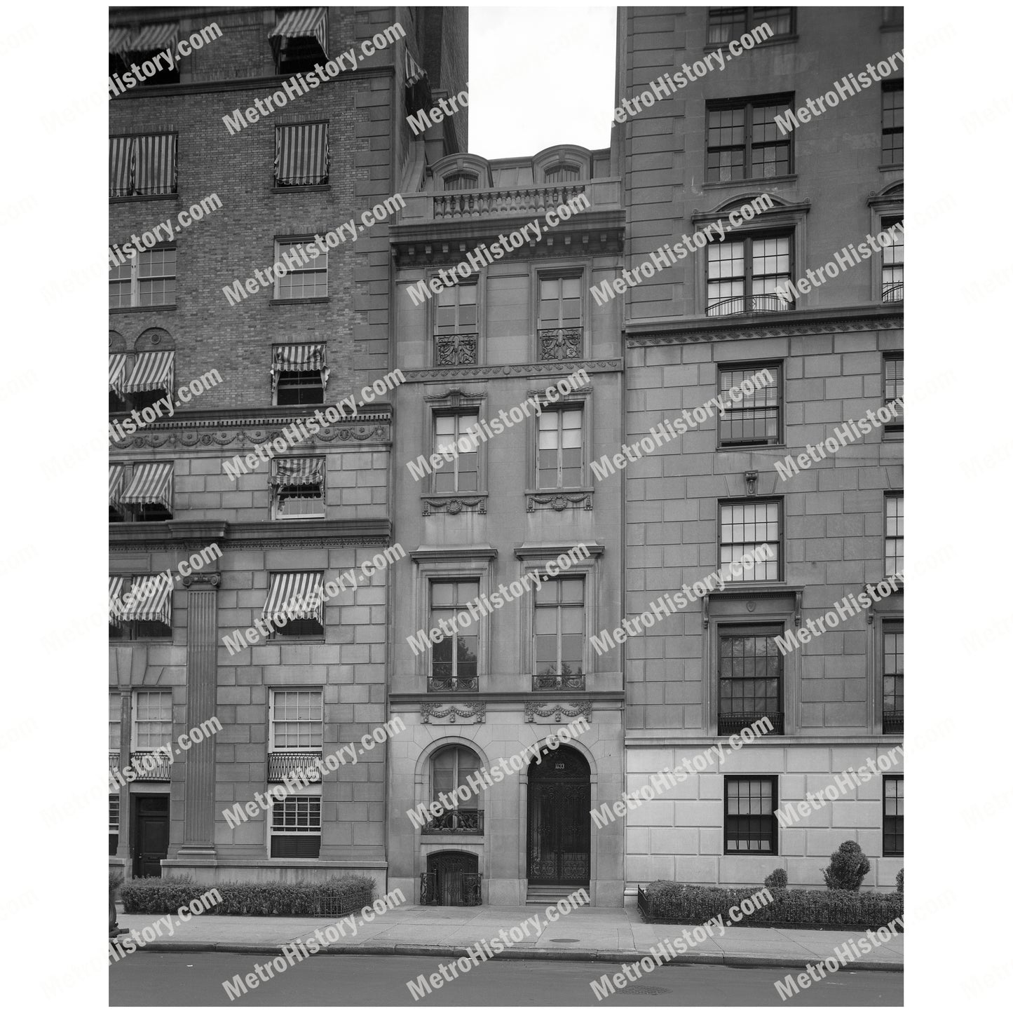 1033 Fifth Avenue, Manhattan