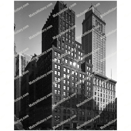 475 Fifth Avenue at East 41st Street, Manhattan