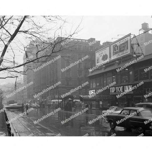 Broadway at West 86th Street, west side looking south, Manhattan