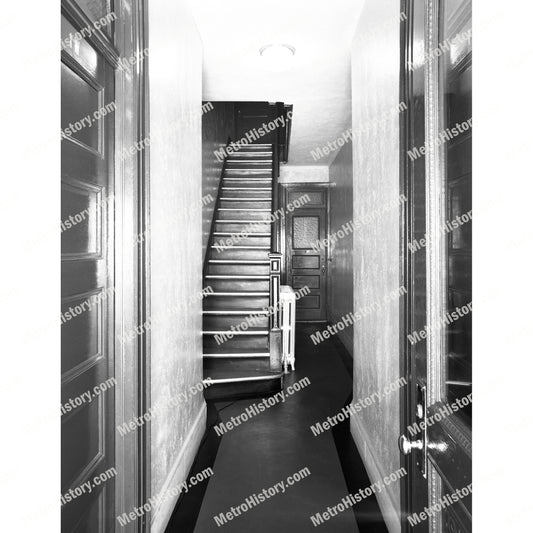 271 West 113th Street, Manhattan, interior, 1st floor hallway