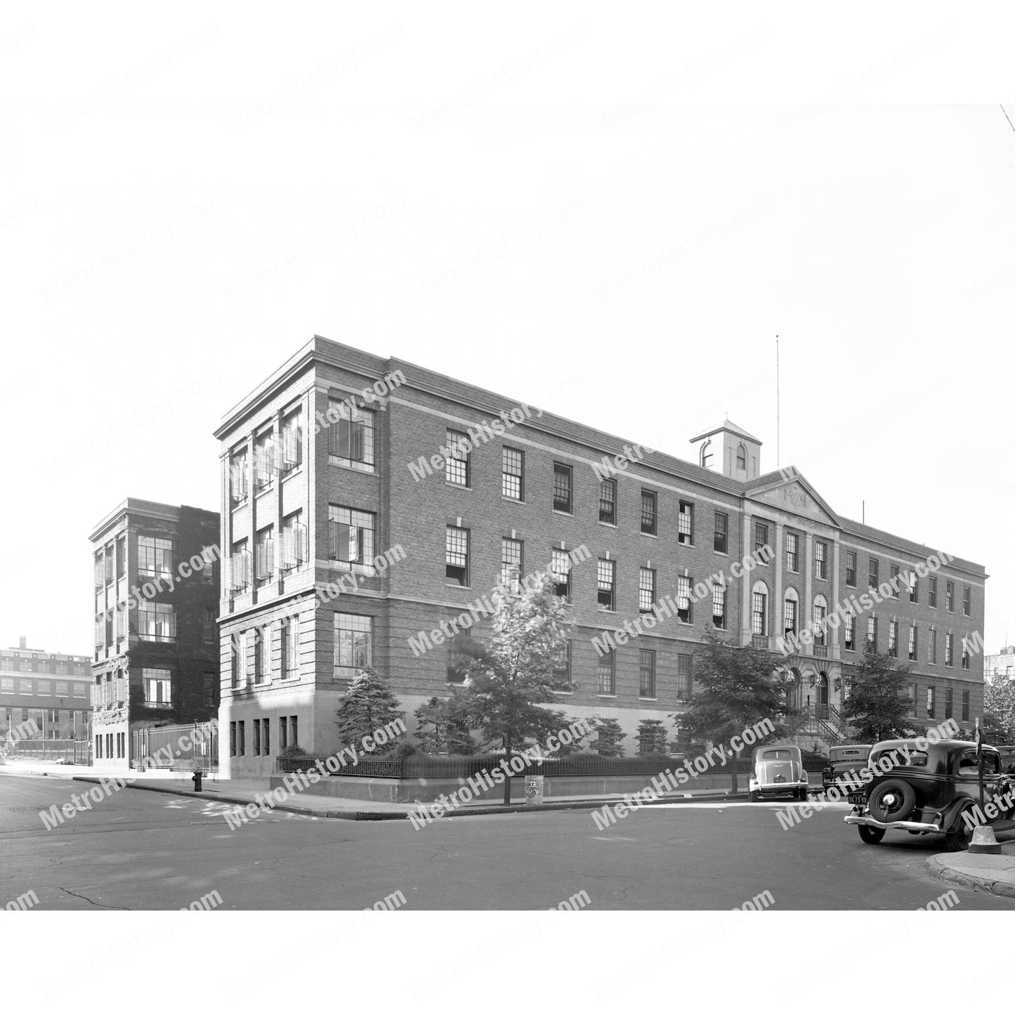 Israel Zion Hospital, 10th Avenue at 48th Street, Brooklyn