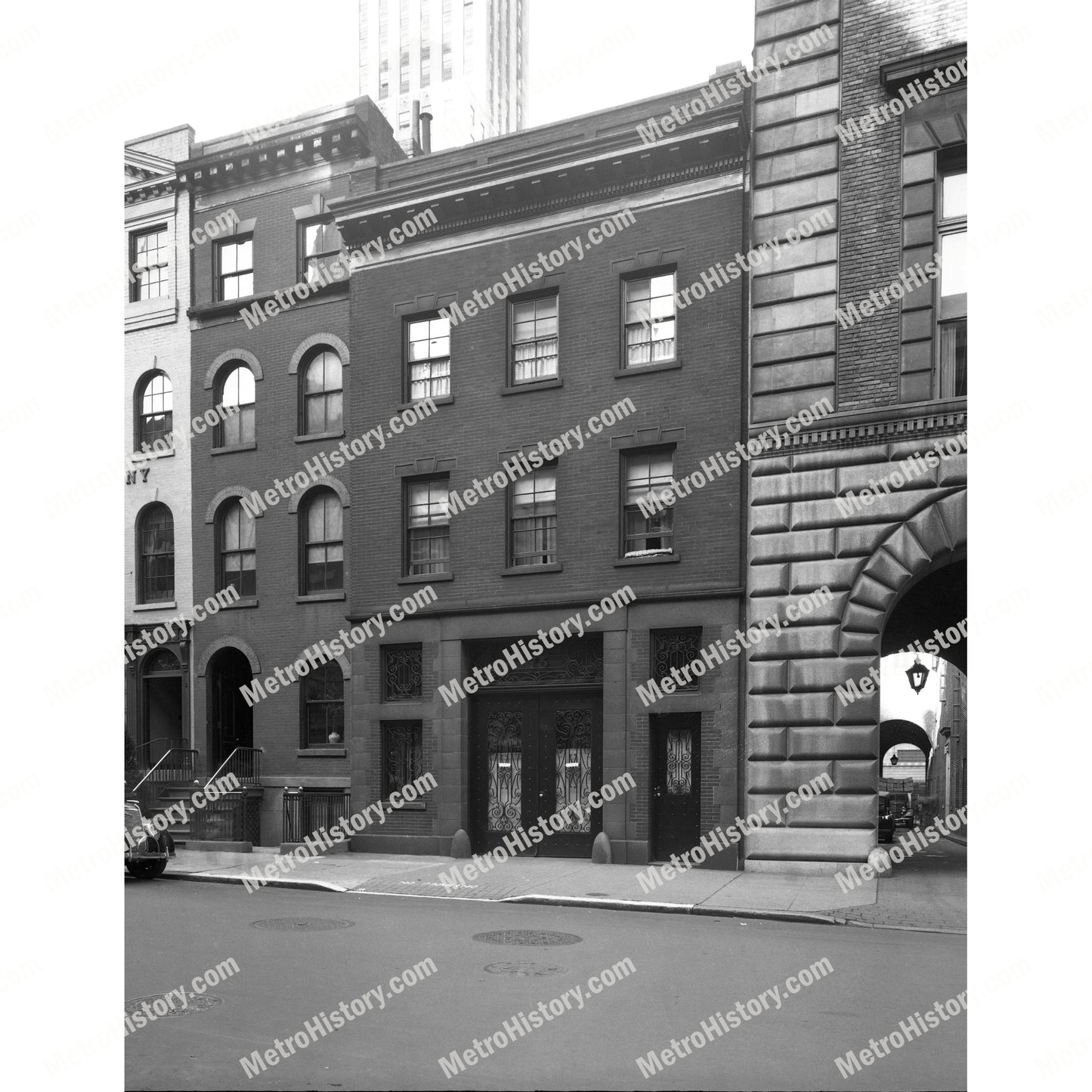 71-73 East 52nd Street, Manhattan