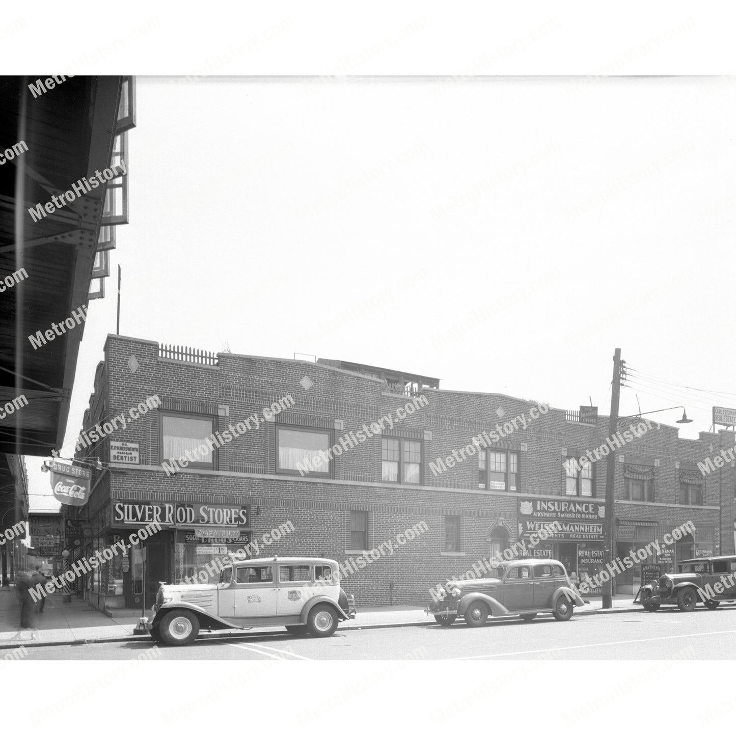 40-01 69th Street at Roosevelt Avenue, Queens